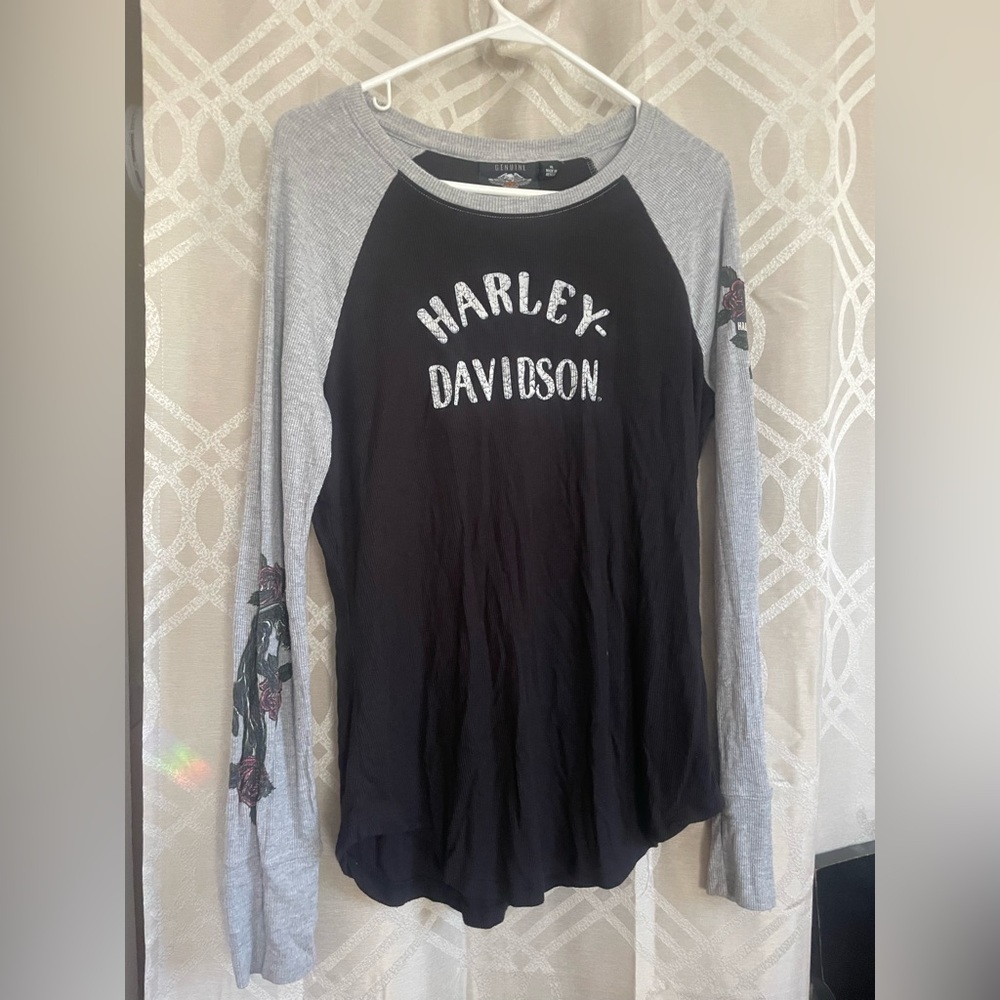 Long sleeve tee